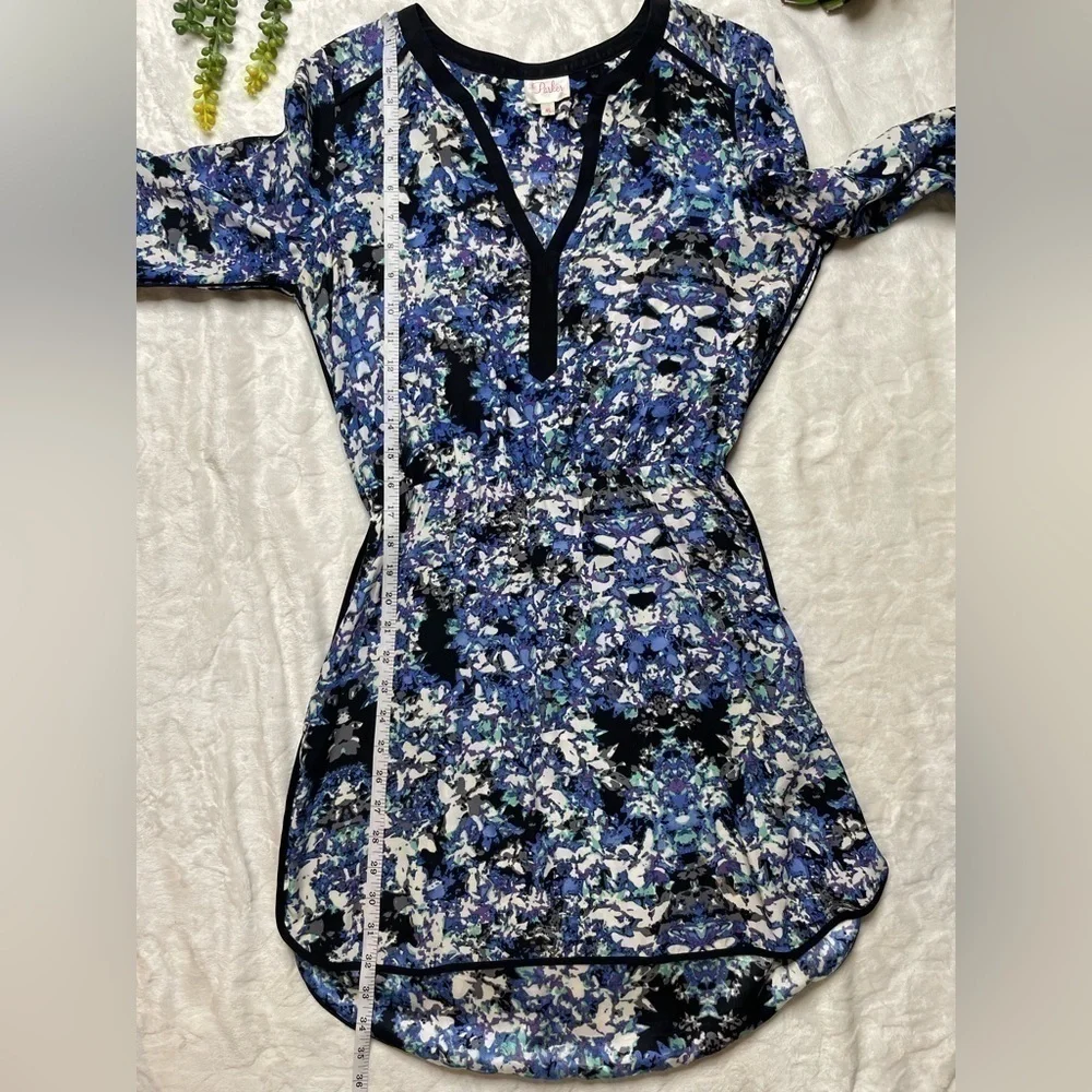 Parker Mallory 100% Silk Floral 3/4 Sleeve V-Neck Dress in Creekside Blue Black